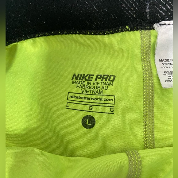 Nike Pro shorts - Picture 2 of 4